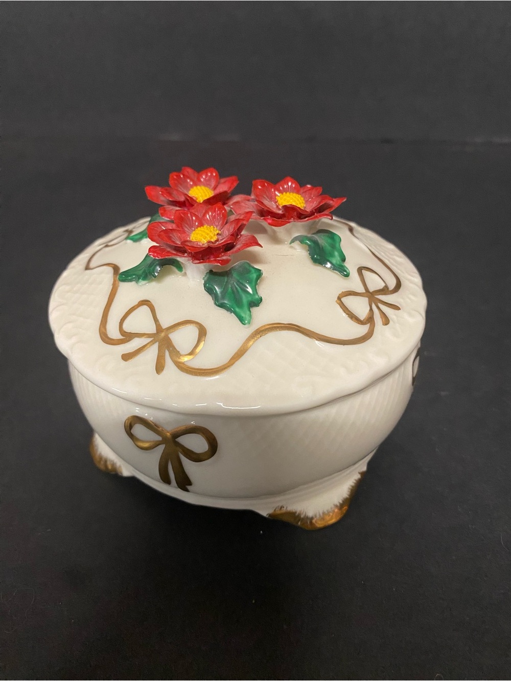 Vintage Heritage House music box poinsettia “ Oh Holy Night”